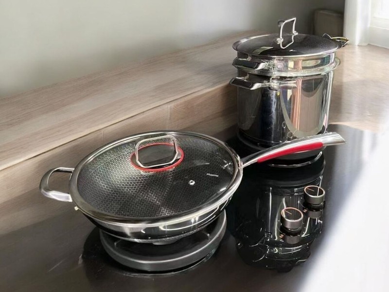 ZWILLING 孖人牌蜂窩型不銹鋼炒鍋連蓋32CM | 閃購價$399 | 鄰住買